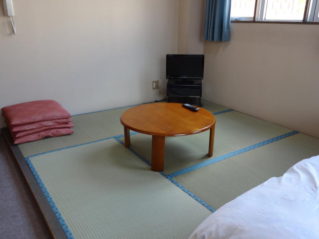 האקובה Oomukou Ryokan חדר תמונה